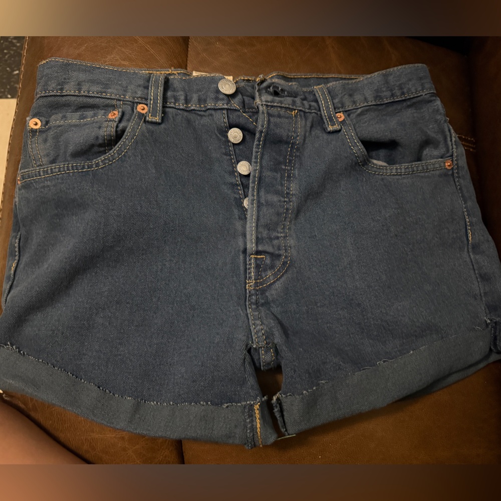 Womens  Levi’s 501 short shorts nwt